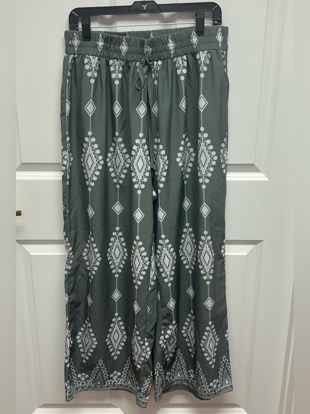 SHEIN Drawstring Wide-Leg Skirt in Olive Green with White Print Size 2XL